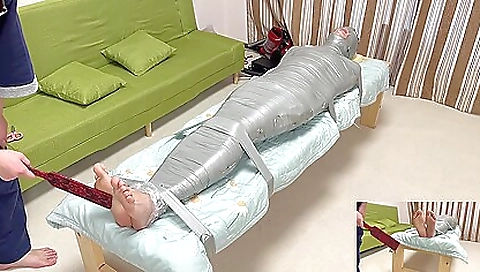 Femdom xxx video with a sexy body in ya