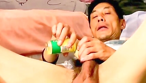 Sexy cutie gets her pussy eated by foot girls