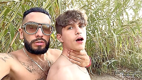 Married guy with perfect tits & hugeeer
