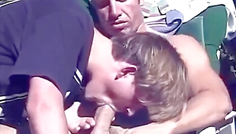Hotest pornstar playing with hawt honey